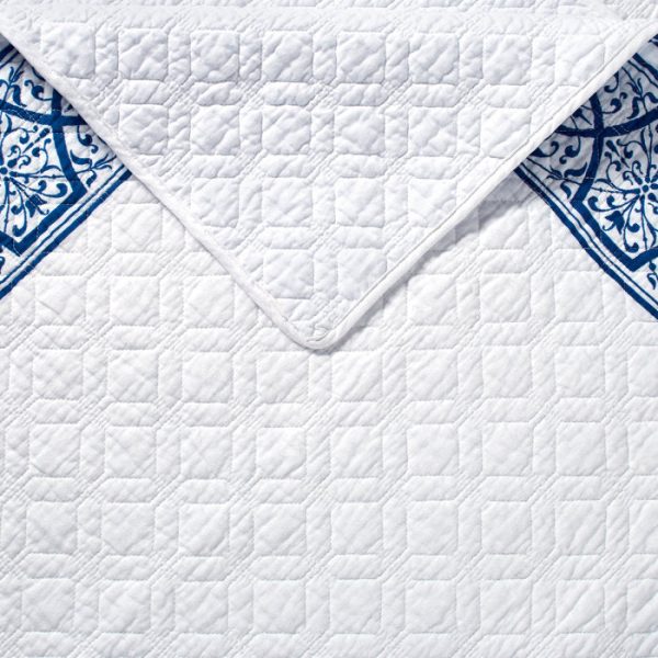Laura Ashley 100% Cotton Quilt, Queen Online Hot Sale - Image 4